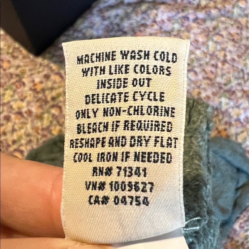 L.L. Bean Green Turtleneck Sweater - Picture 7 of 7